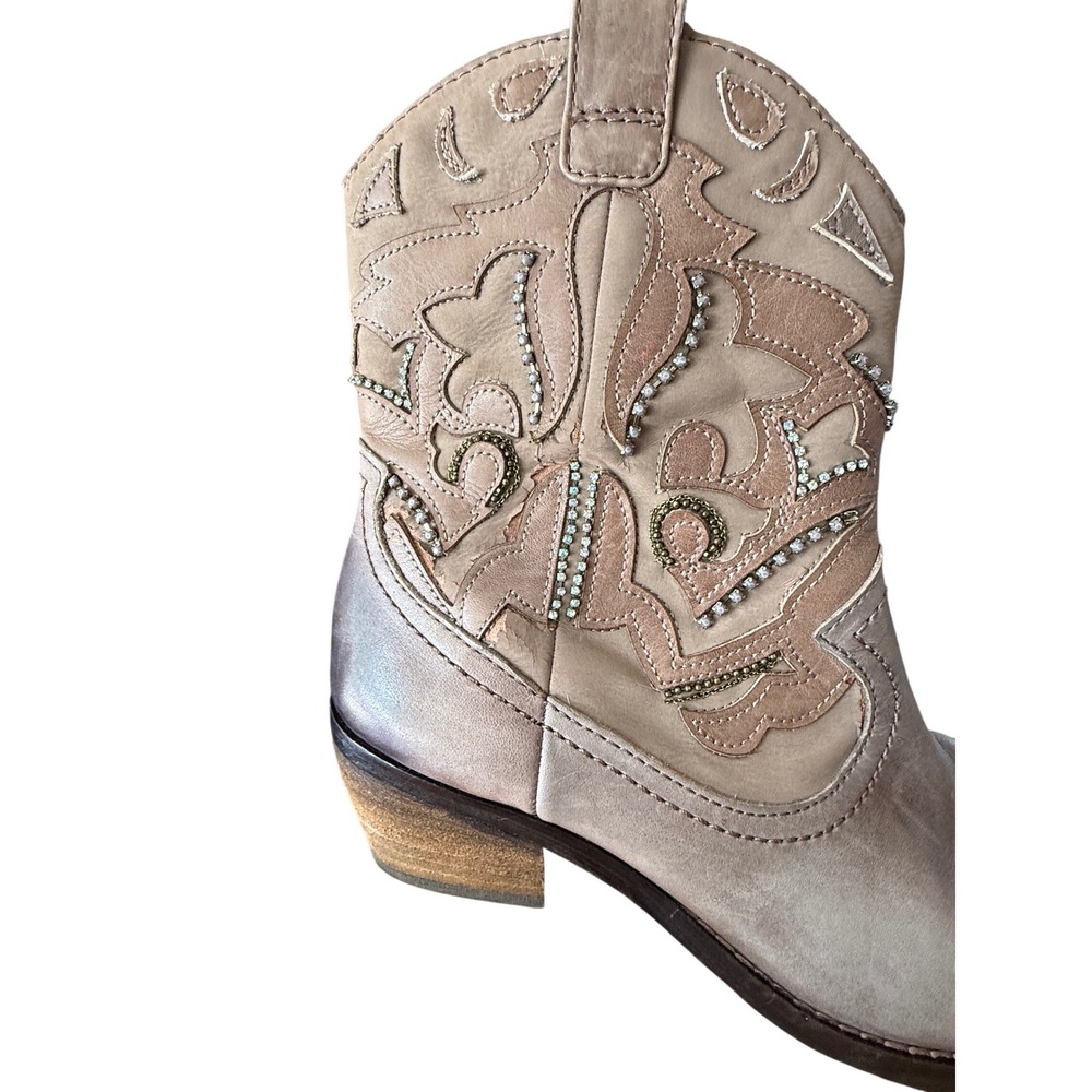 Vince Camuto Women Taupe Leather Rhinestone Western Cowboy Ankle Boots Size 7 - Picture 5 of 8